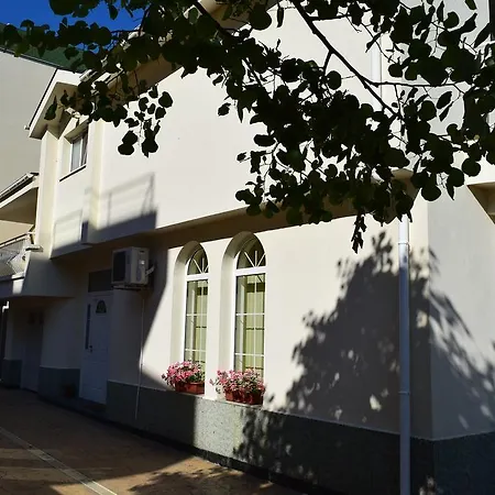 Hotel Eva رافدا