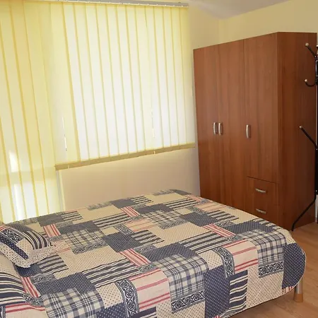 Hotel Eva فندق رافدا