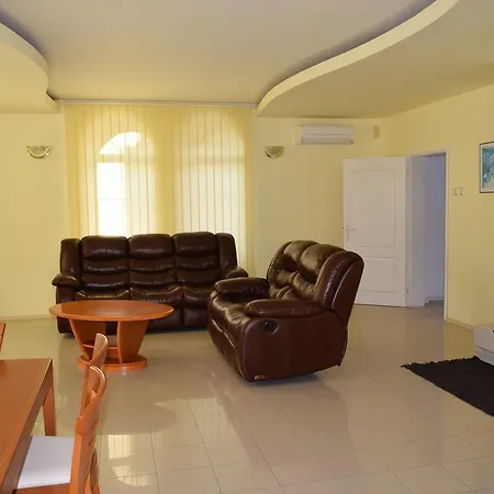 Hotel Eva فندق 2*