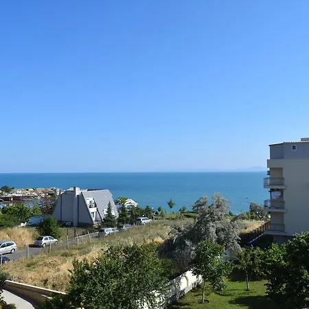 Hotel Eva رافدا