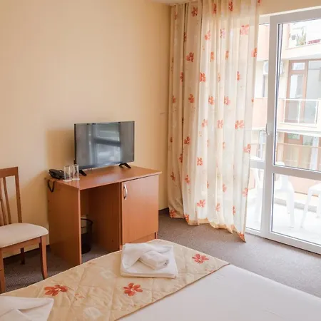 فندق Hotel Eva 2*