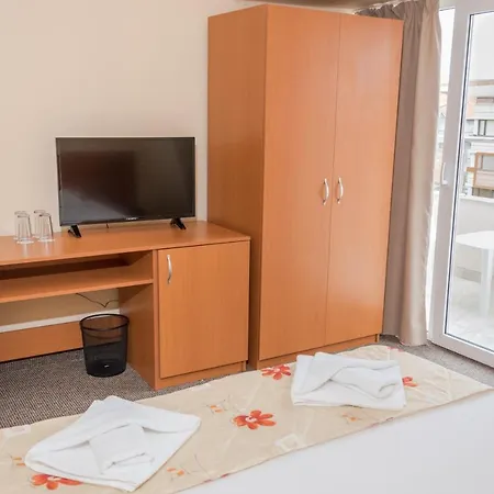 Hotel Eva فندق 2*