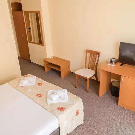 Hotel Eva رافدا